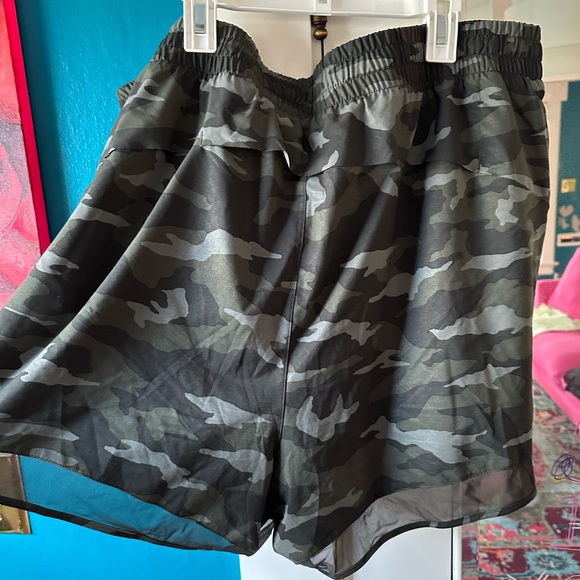 7 item Athleta bundle EUC. Size 2x - Picture 7 of 16